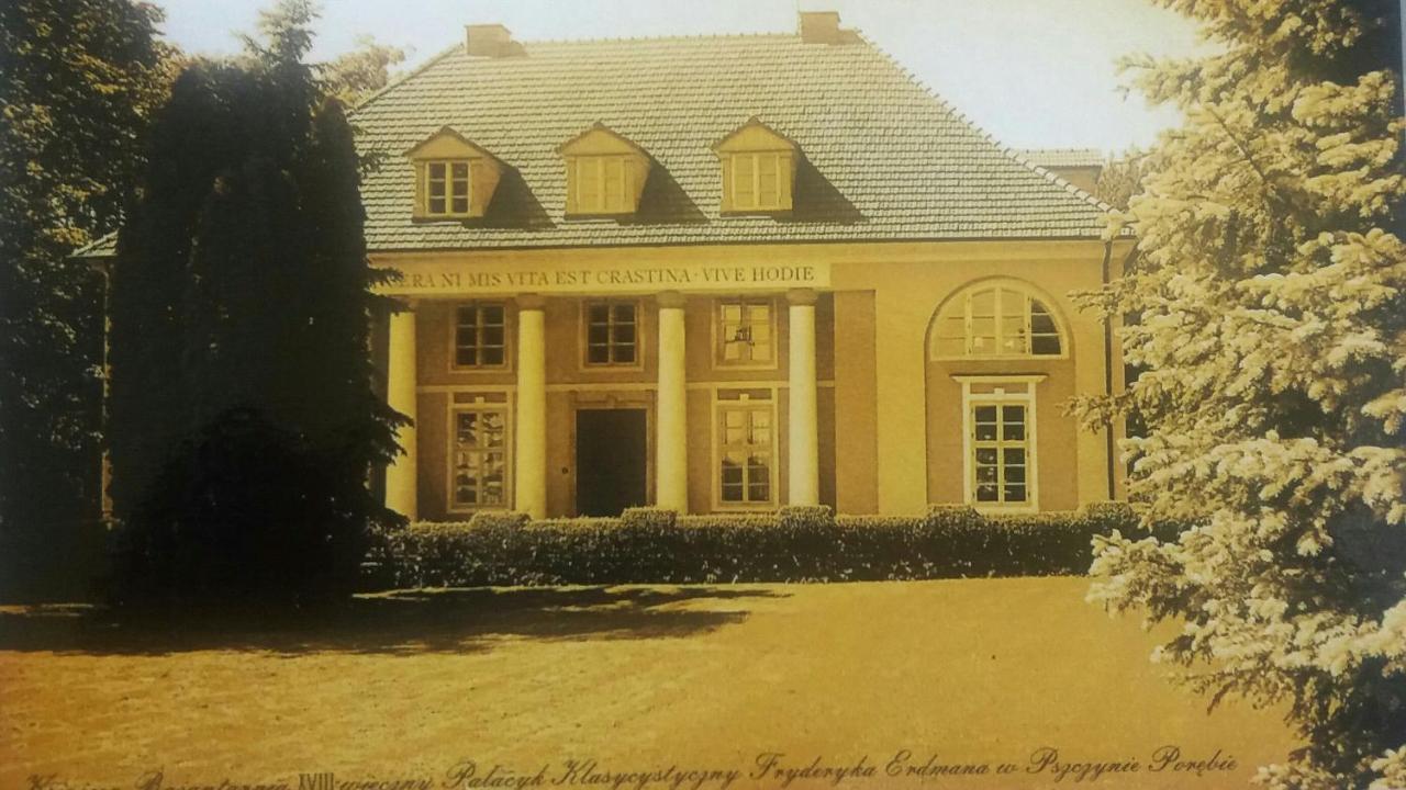 Palac Bazantarnia Pština Exteriér fotografie